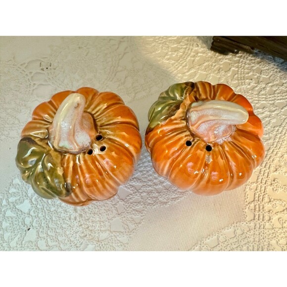 Pumpkin Salt & Pepper Shaker Set Holiday Fall Thanksgiving Decor - Picture 2 of 5